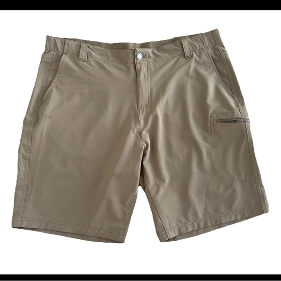 ZeroXposur Other - men's zeroxposur Khaki Moisture Wicking Shorts Size 40 (0642)